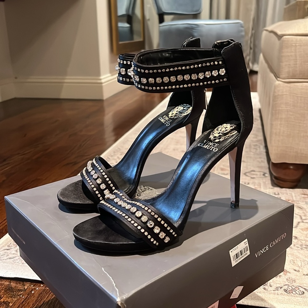 Vince Camuto Rhinestone Heels sz8 - Picture 2 of 4